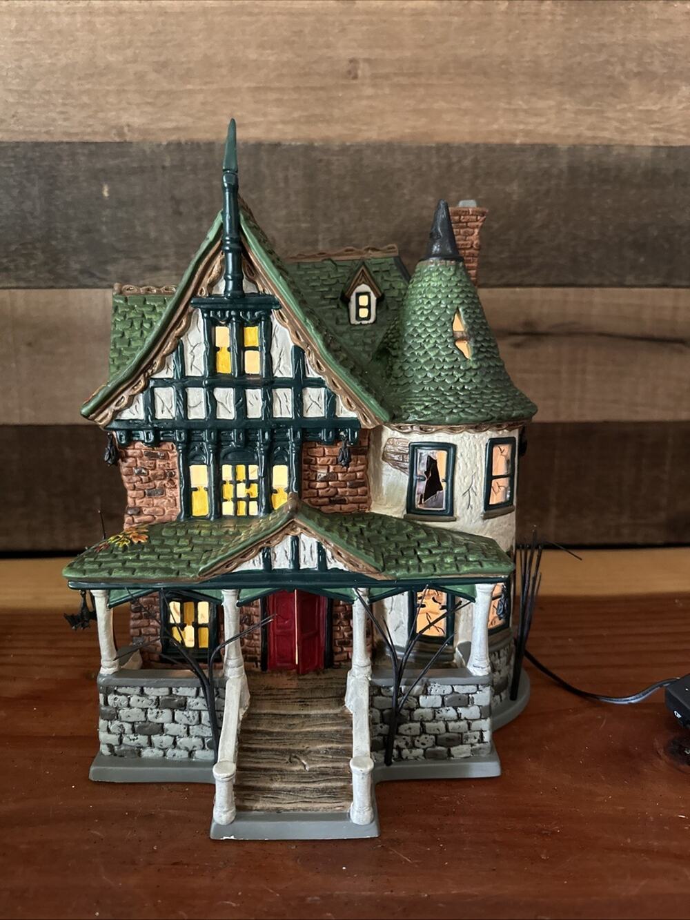Dept 56 Snow Village Halloween Gravely Estate #805674 Retired Works In Box